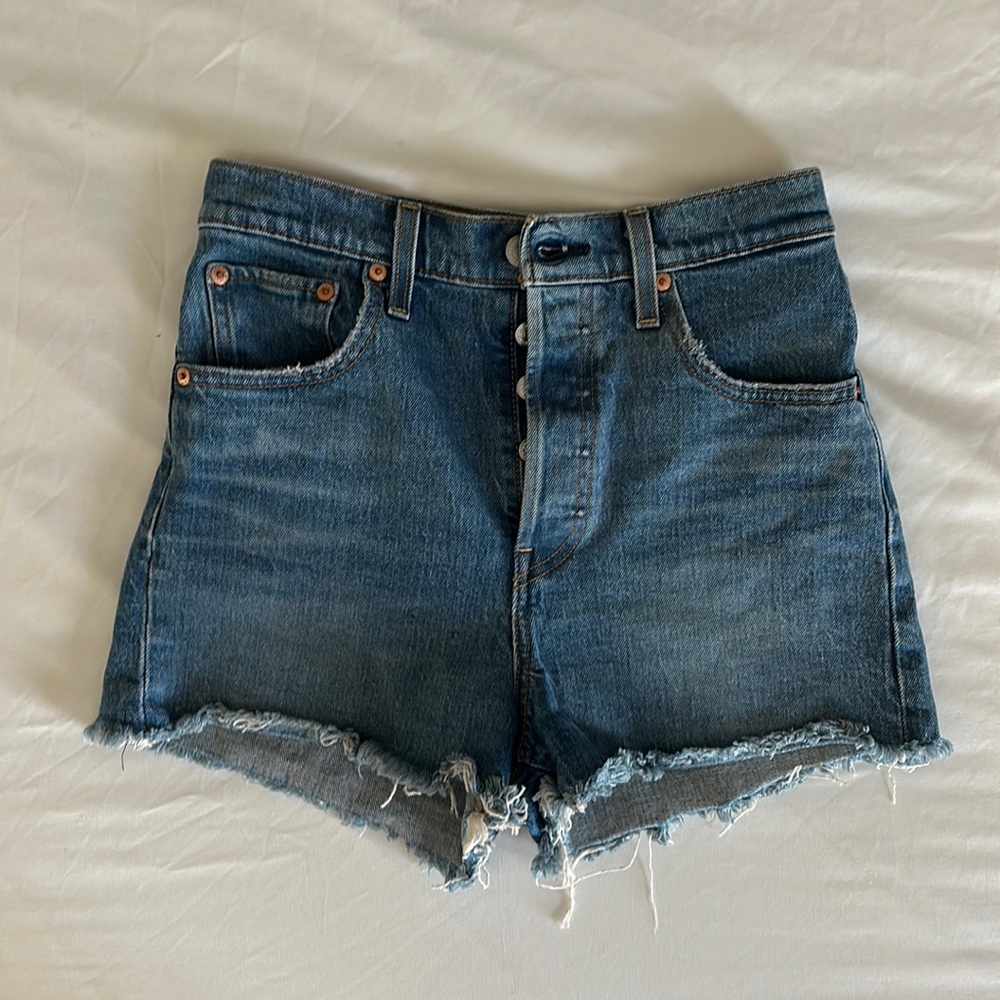 Levi’s high waist button fly, rib cage shorts